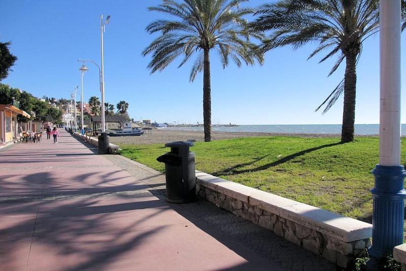 Apartamento El Bambu Cerca Del Mar Málaga Dış mekan fotoğraf